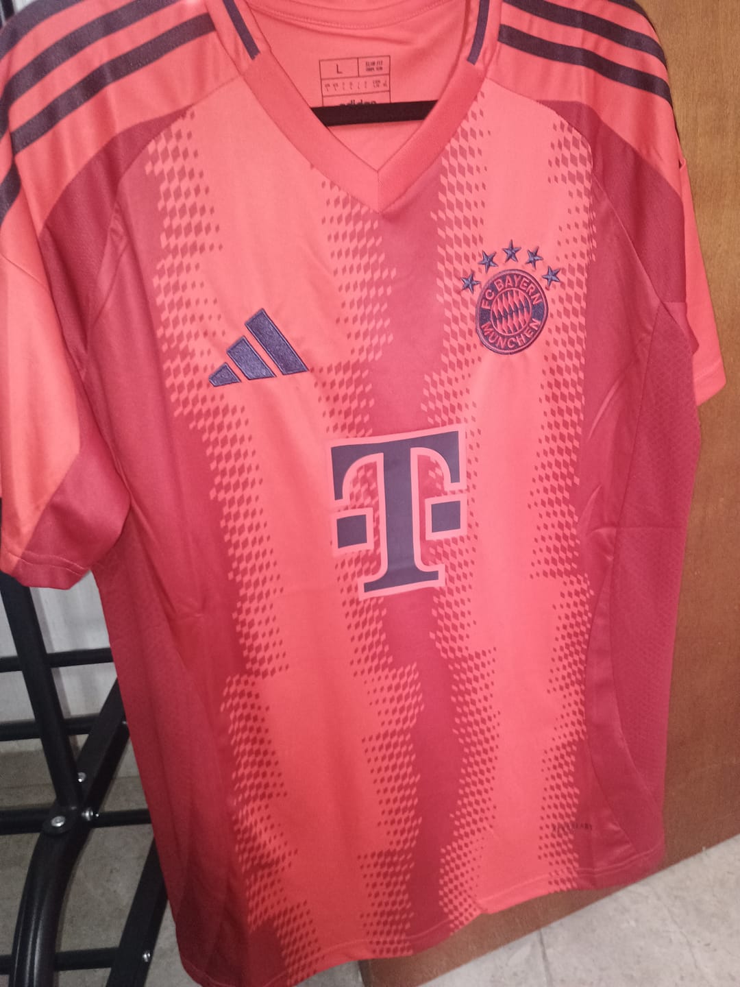 Customer photo review of BAYERN MUNICH 24/25 LOCAL