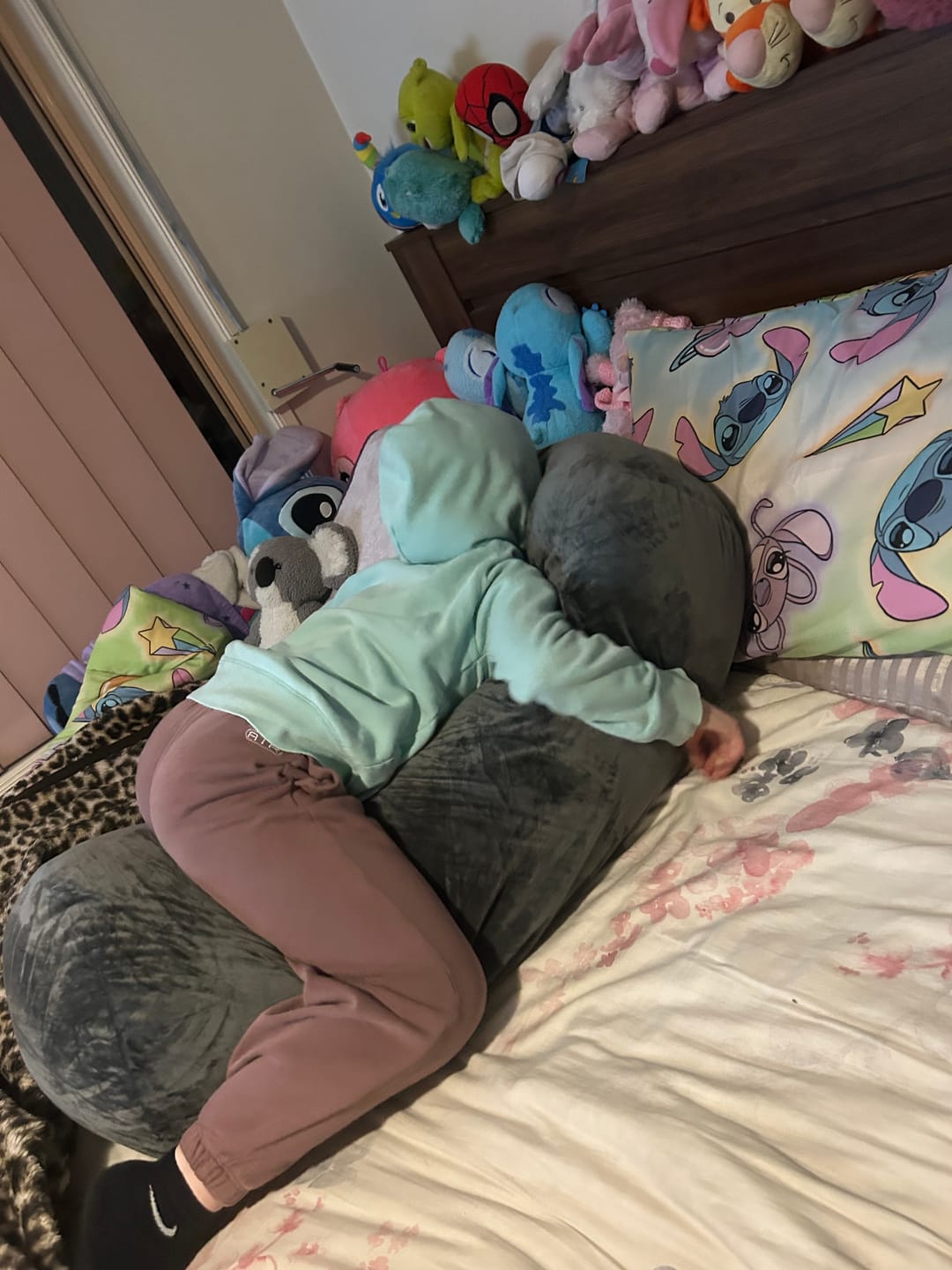 Customer photo review of The Big Soft Pillow
