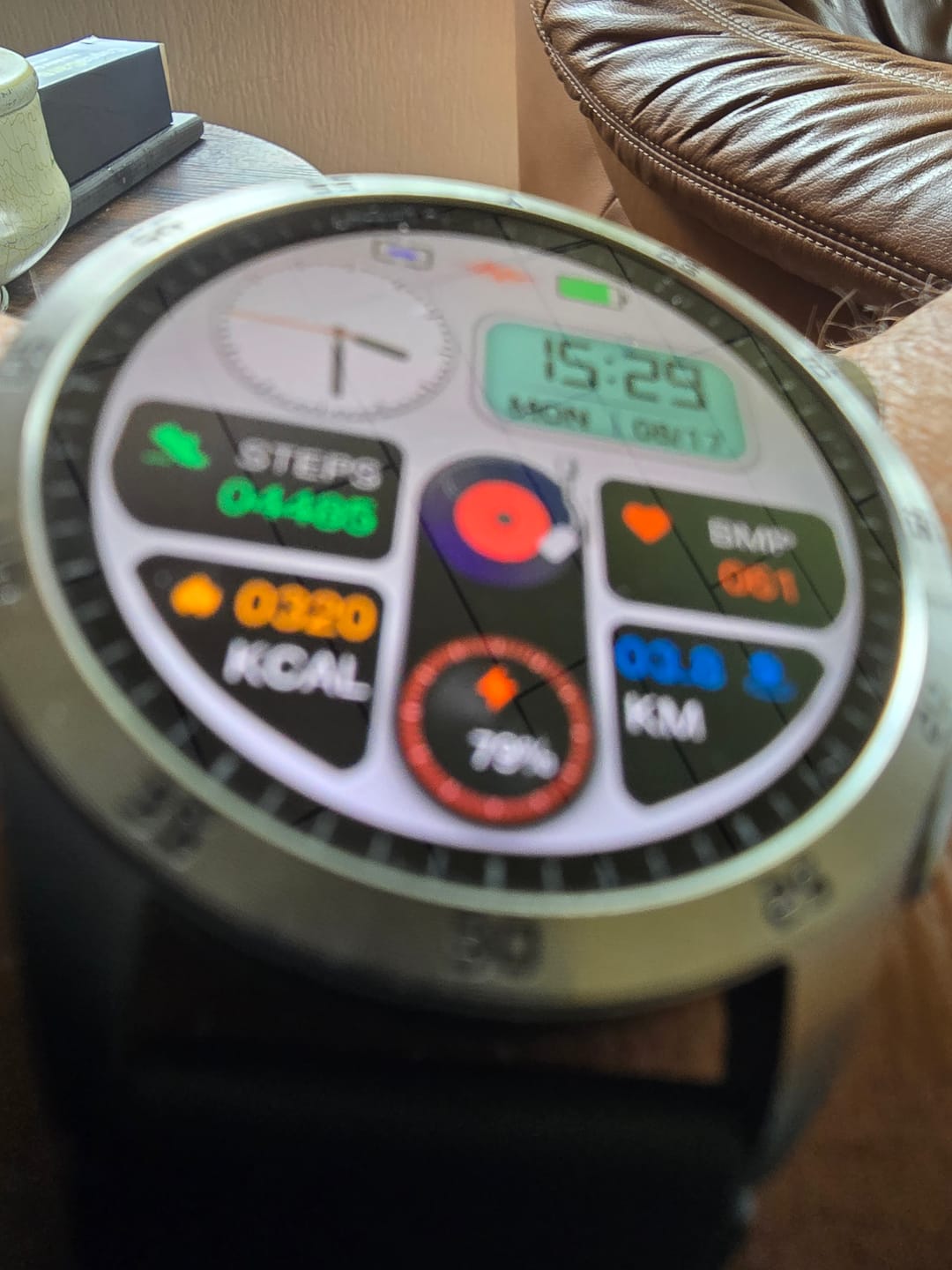 Customer photo review of Heren Smartwatch EZ Pro