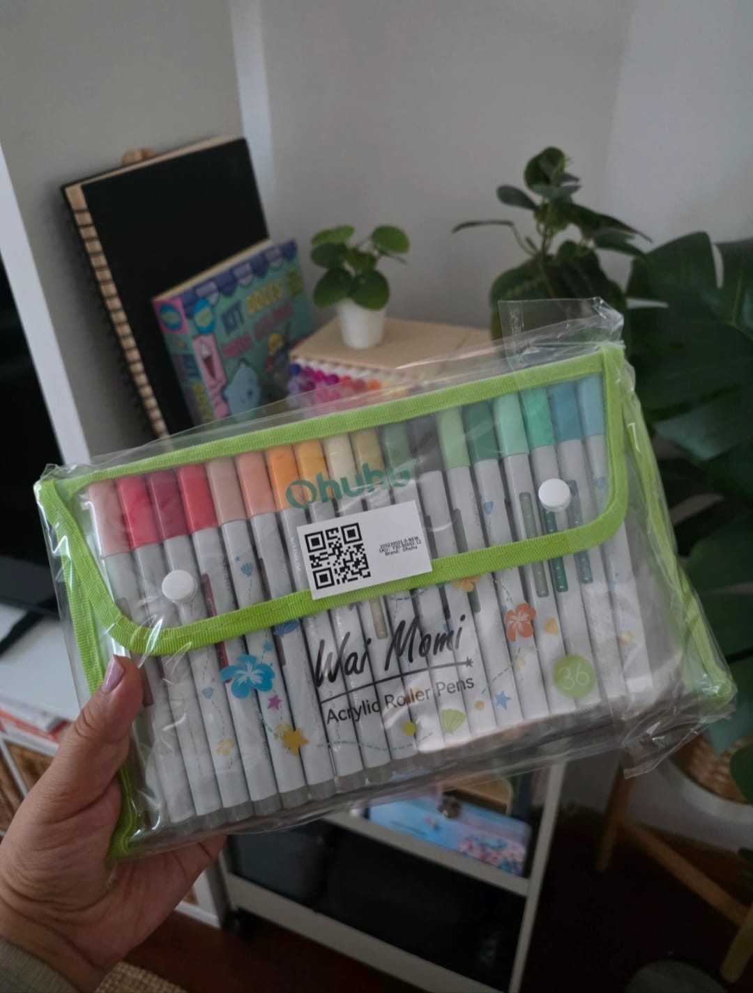 Customer photo review of Ohuhu Wai Momi Acrylic Gel Pens