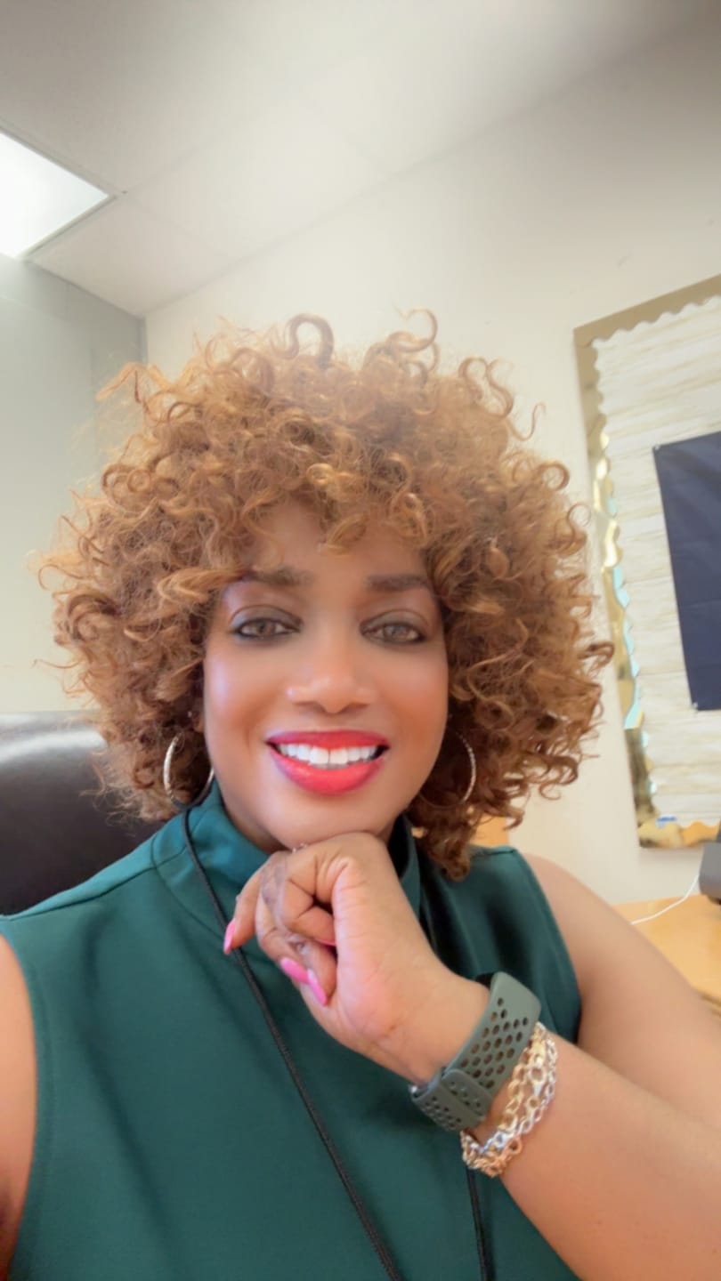 Customer photo review of Outre Premium Purple Pack 100% Human Hair Blend Salon Set Curls Weave - ROD SET 3PCS