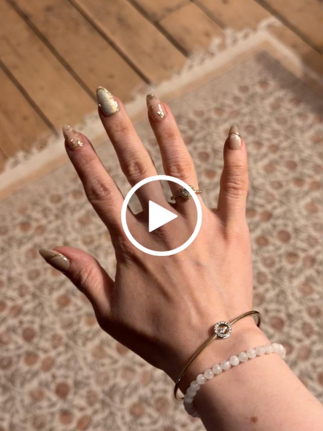 Customer video review of Earthy glow