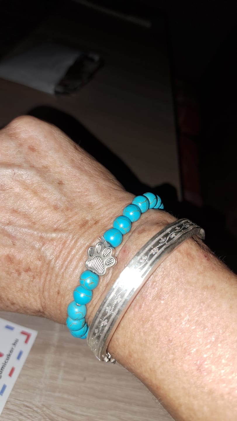Customer photo review of Kutyákért Karkötő