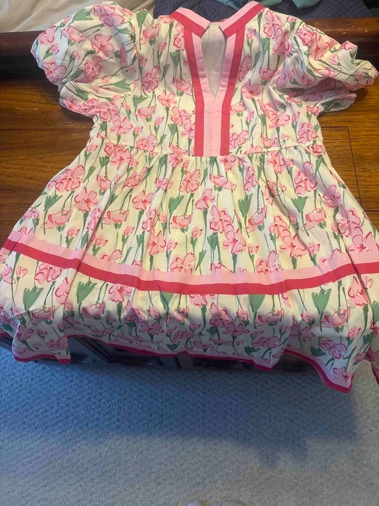 Customer photo review of Women Y2K Babydoll Mini Dresses V Neck Puff Sleeve Short Dress Beach Sundress
