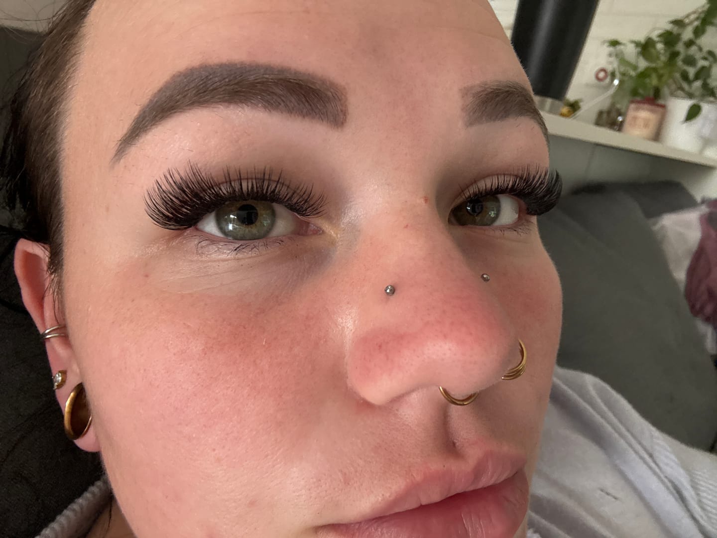 Customer photo review of Infinaluxe Dual-Sided Long Wear Lash Bond