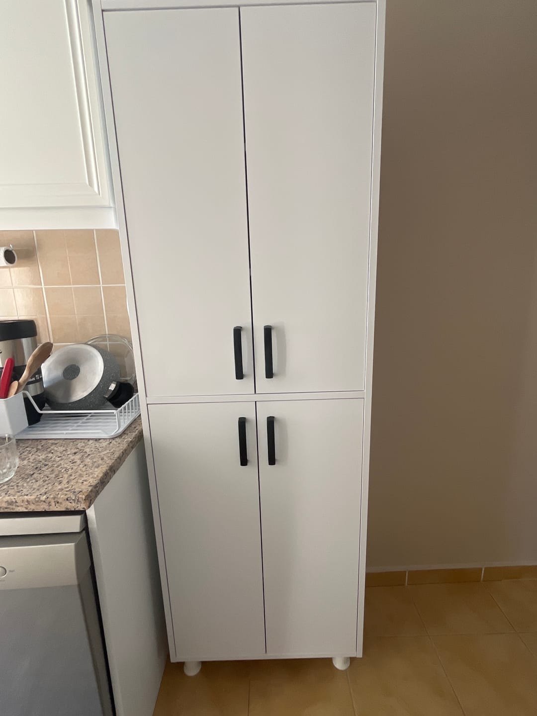 Customer photo review of Rani F1 Çok Amaçlı Dolap 4 Kapaklı 6 Raflı Banyo Kiler Mutfak Dolabı Beyaz M4