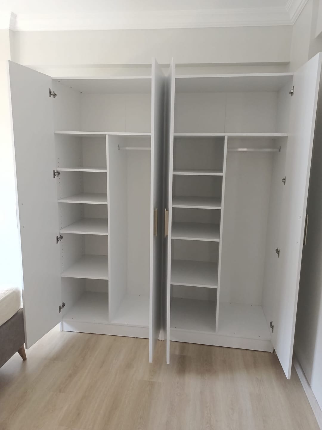 Customer photo review of Rani BA170 Gardırop 2 Kapaklı 5 Raflı Askılı Elbise Dolabı Beyaz