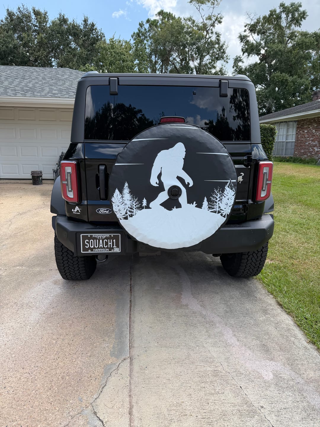 Customer photo review of Bigfoot Summit Tire Cover