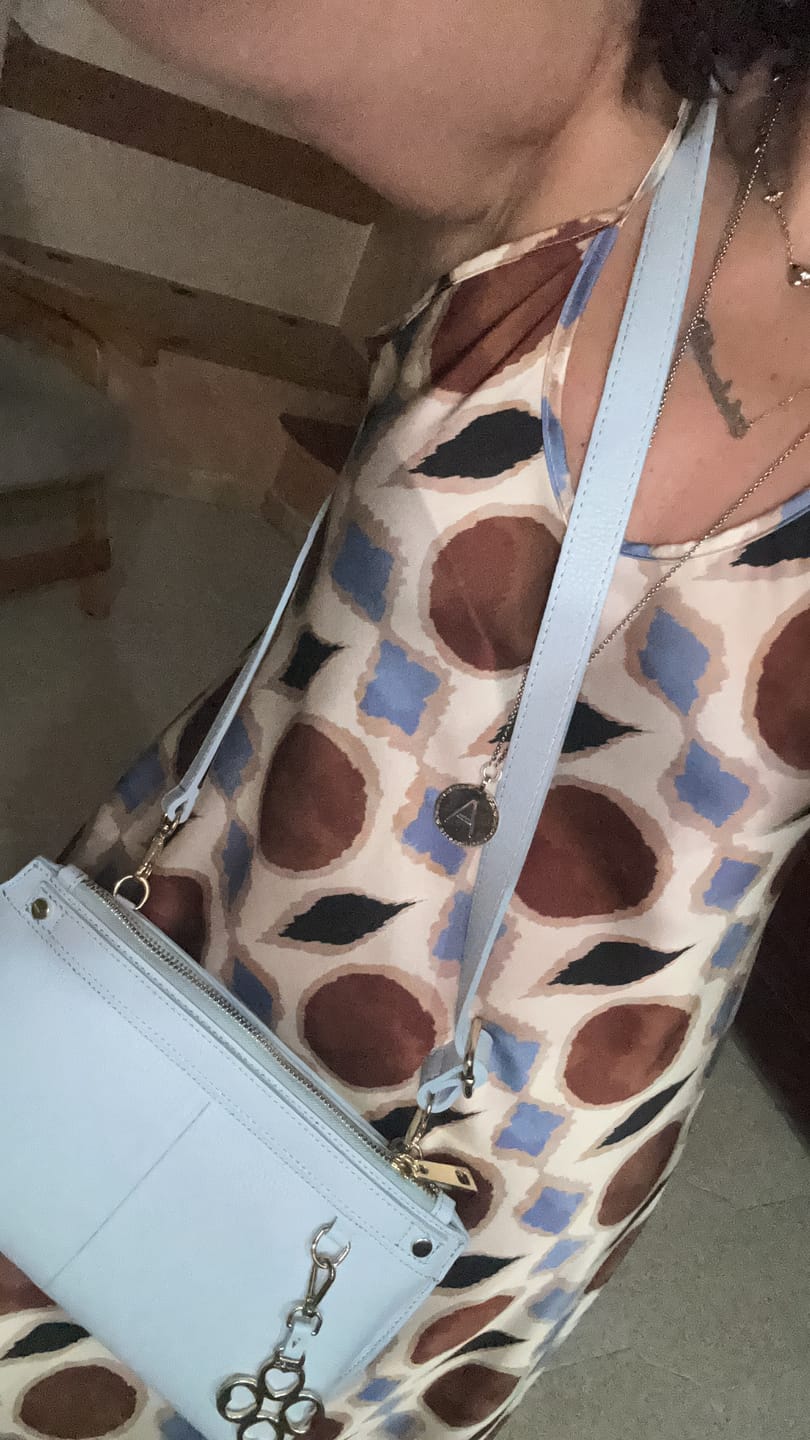 Customer photo review of BORSA SOFY BAGUETTE PELLE CELESTE PASTELLO