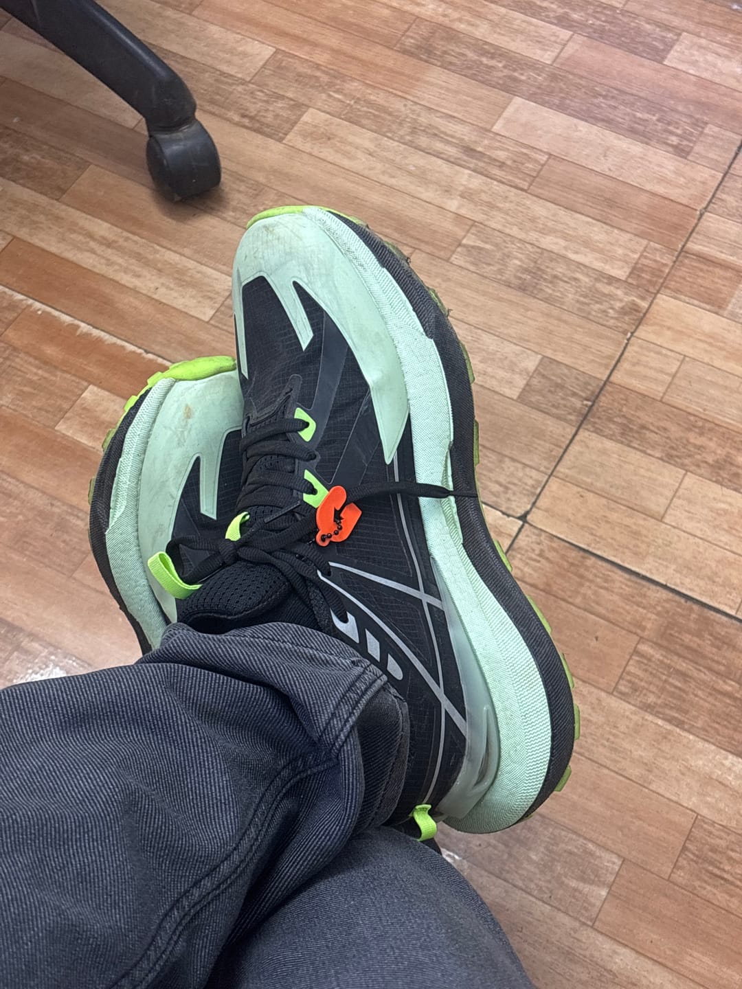 Customer photo review of Drifter Black Neon Running Shoes