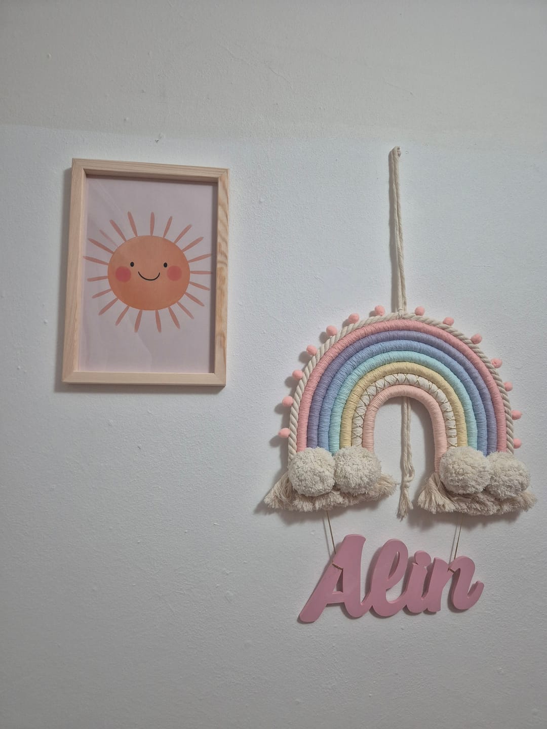 Customer photo review of Sevimli Güneş Çocuk Odası Ahşap Tablo