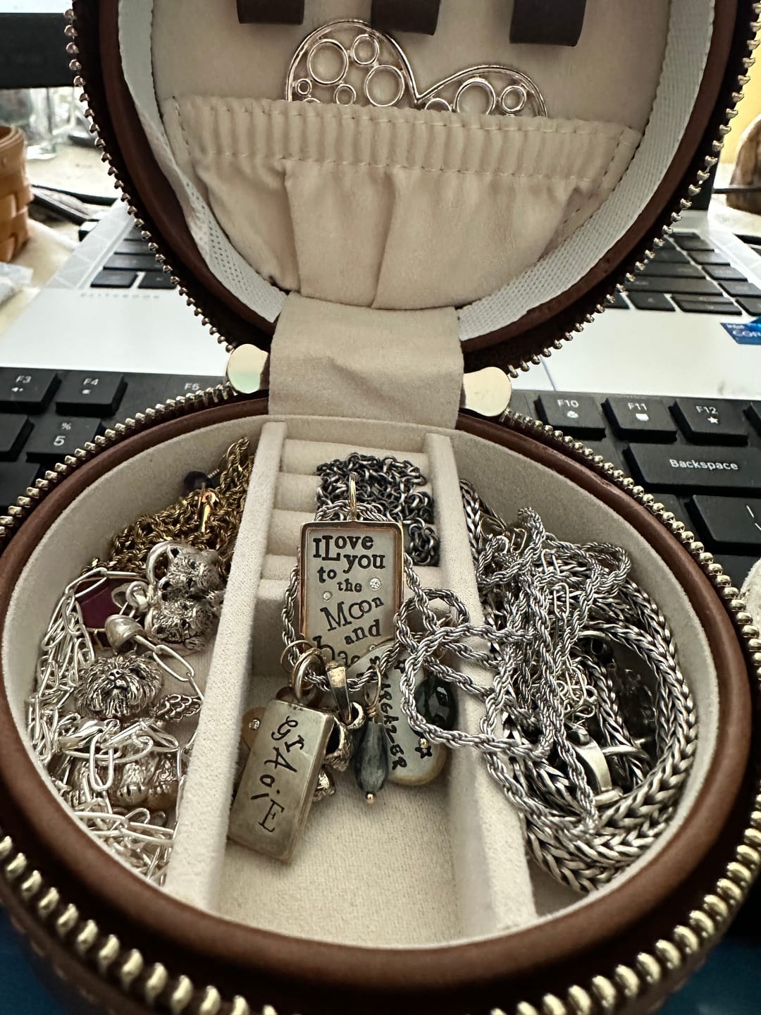 Customer photo review of Round Leather Jewelry Case