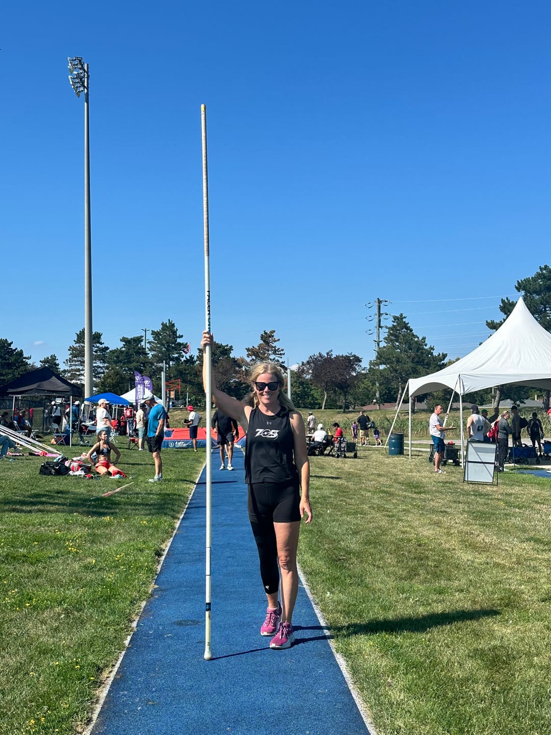 Customer photo review of Compression Sleeves V2 for Knees and Legs