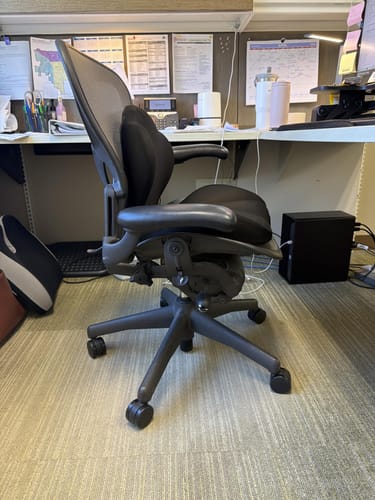 Pillowen Ergonomik Ofis ve Araç Oturma Yastığı Visko Ortopedik Sırt Destek Minderi için fotoğraflı müşteri yorumu