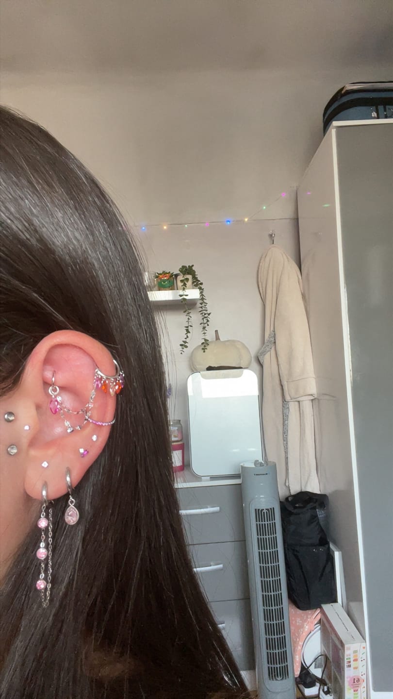 Customer photo review of SUNSET Cartilage Hoop