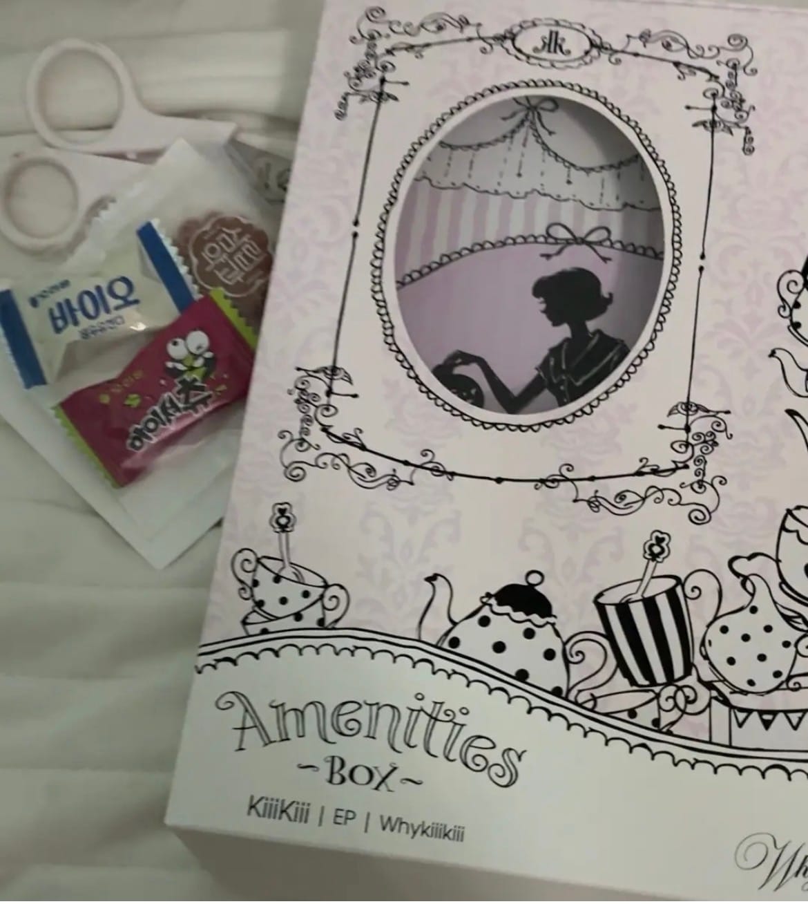 Customer photo review of KiiiKiii 3rd Mini Album : WhyKiiiKiii (Amenities ver)