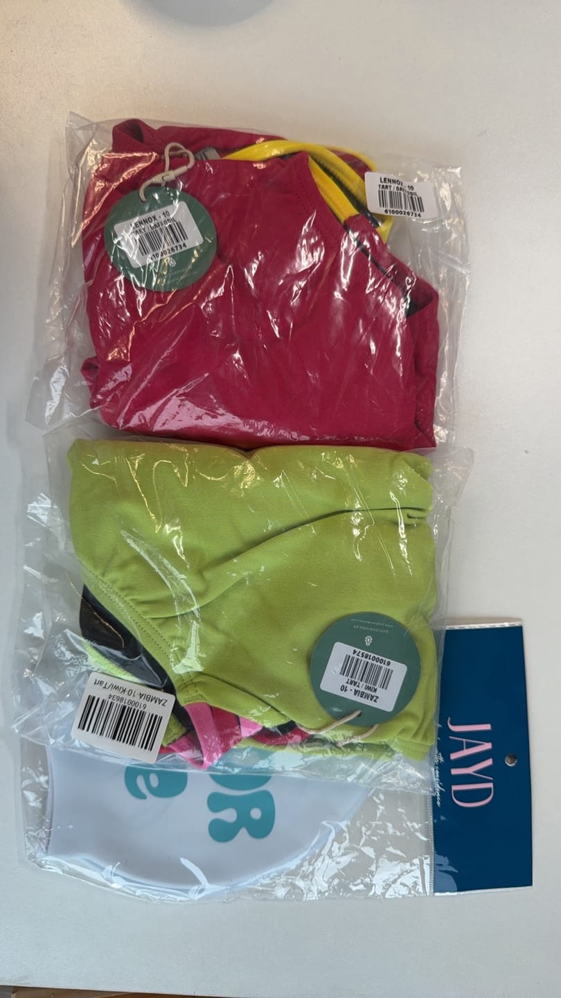 Customer photo review of ZAMBIA ONE PIECE - Kiwi|Tart