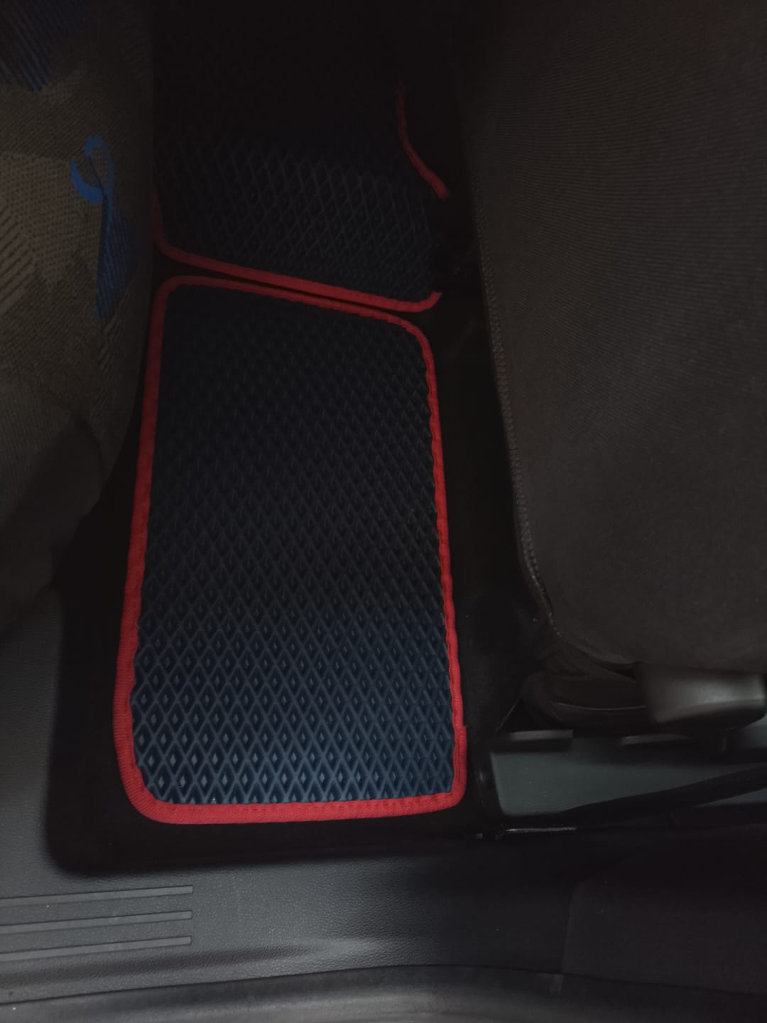 Customer photo review of Auto Fußmatten nach Maß - Komplettset