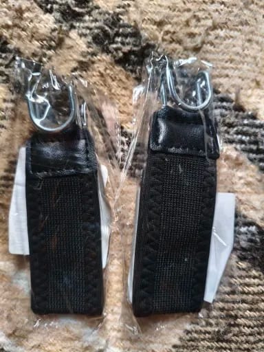Customer photo review of Hitch™ Invisible No-Buckle Belt – Elastic Stretch Belt for Jeans & Pants (2-Pack)