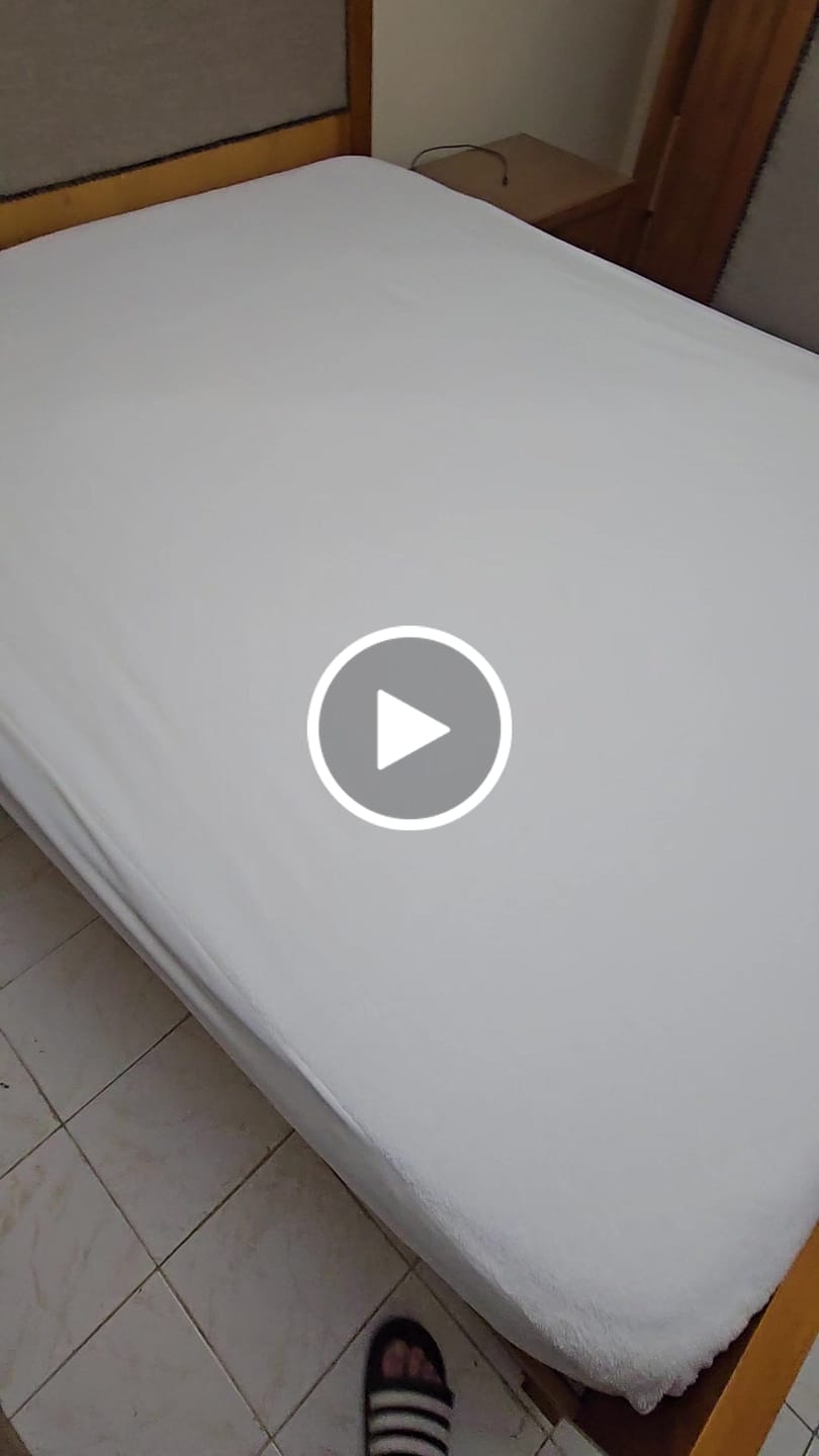 Customer video review of Luxury Mattress Protector