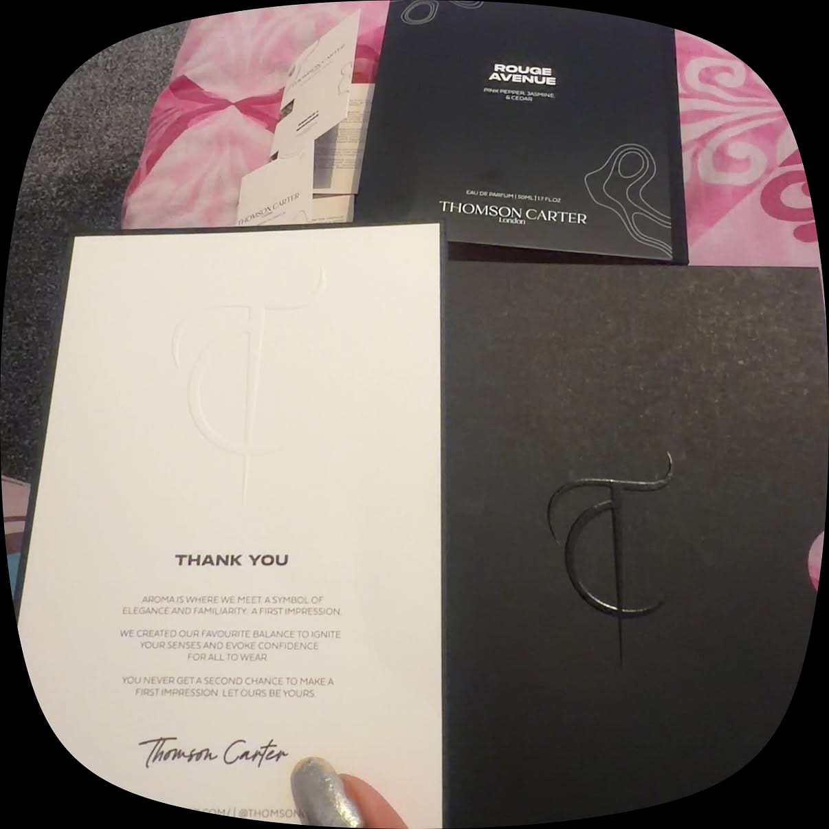 Customer photo review of Santal Oud | Eau de Parfum | 2ml