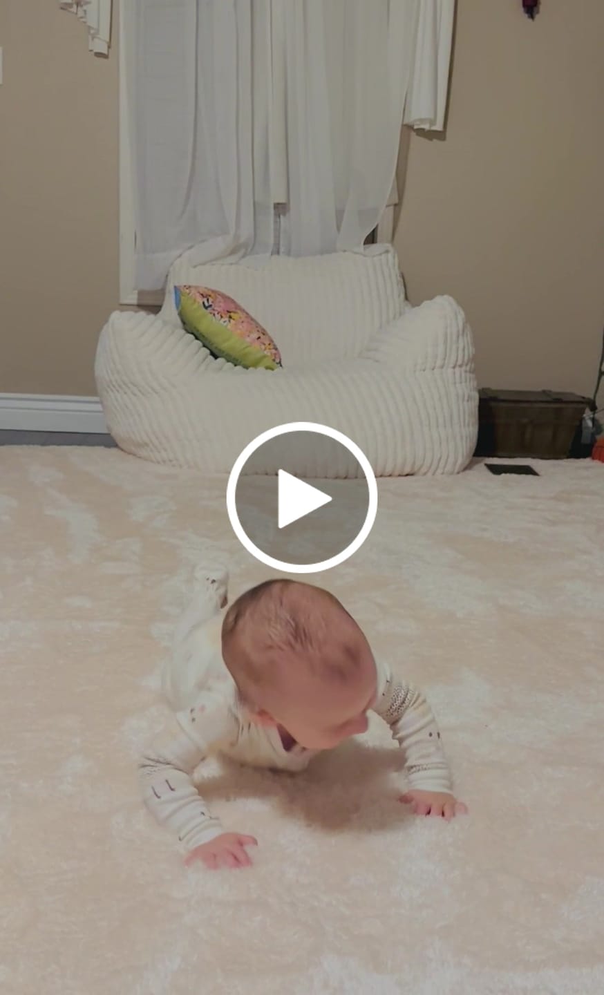 Customer video review of Shaggy Relax Mat - 1.4" Thick Foam Base