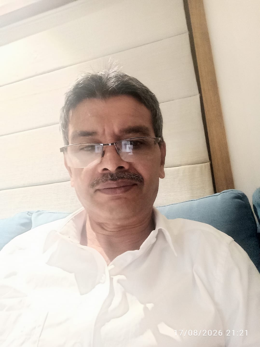Customer photo review of Good Luck - 100% Cotton Formal White Shirt For Men | Uathayam