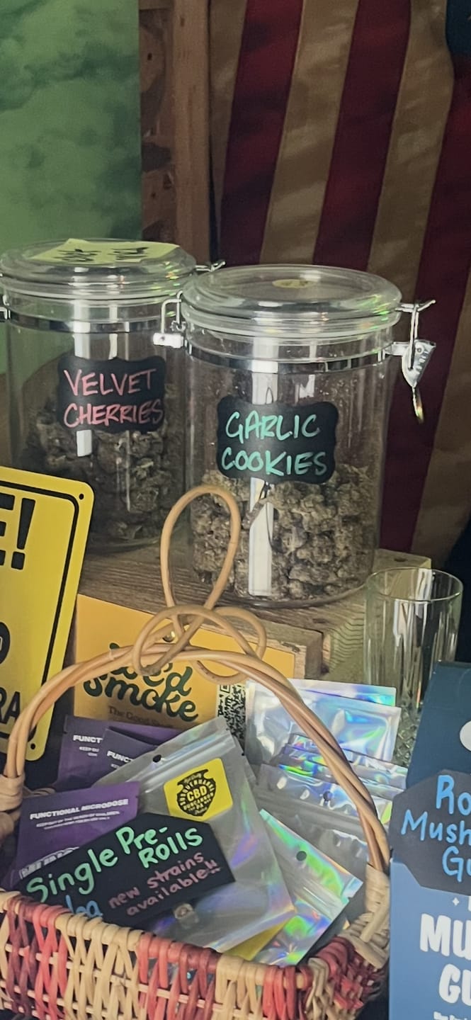 Customer photo review of Garlic Cookies Indoor - Bulk - Hybrid