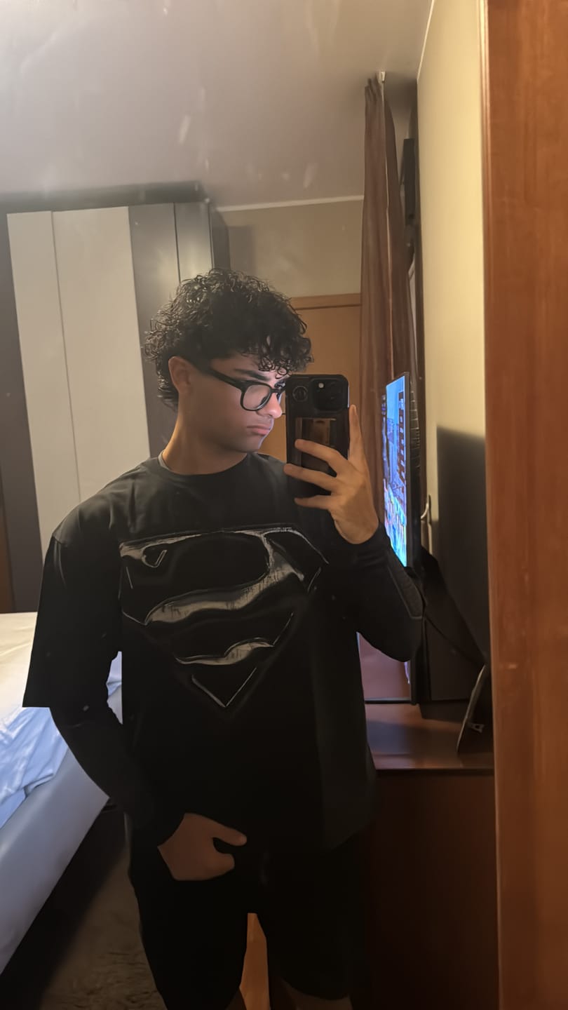 Customer photo review of 4044 - Superman Graphic Tees