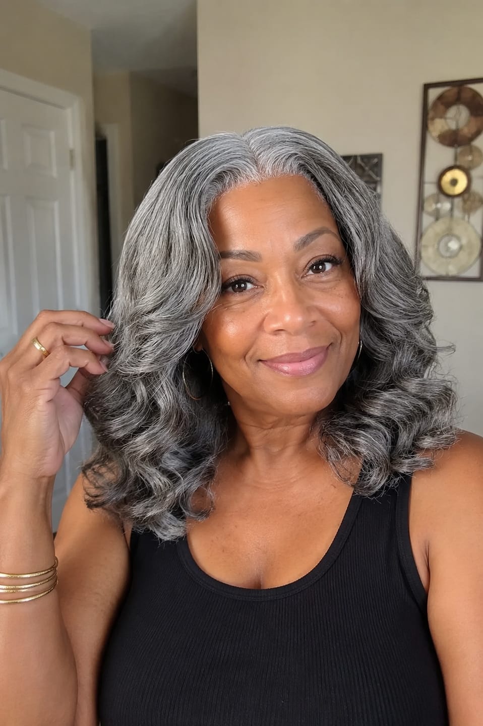 Customer photo review of Luvwin 5x5 Salt & Pepper Body Wave Glueless Bob Wig 100% Human Hair