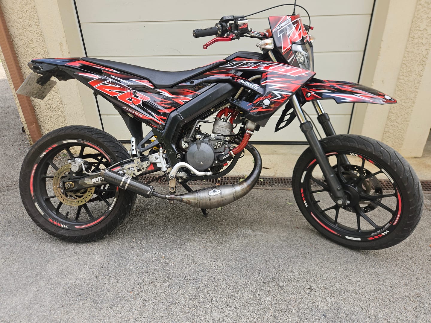 Customer photo review of CIEL - Kit deco DERBI 50cc - Rouge
