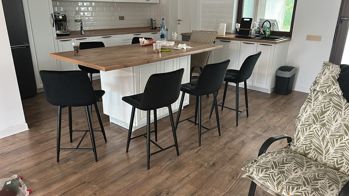 Customer photo review of Scaun bar textil CHIC H-2, negru, 46x51x90 cm