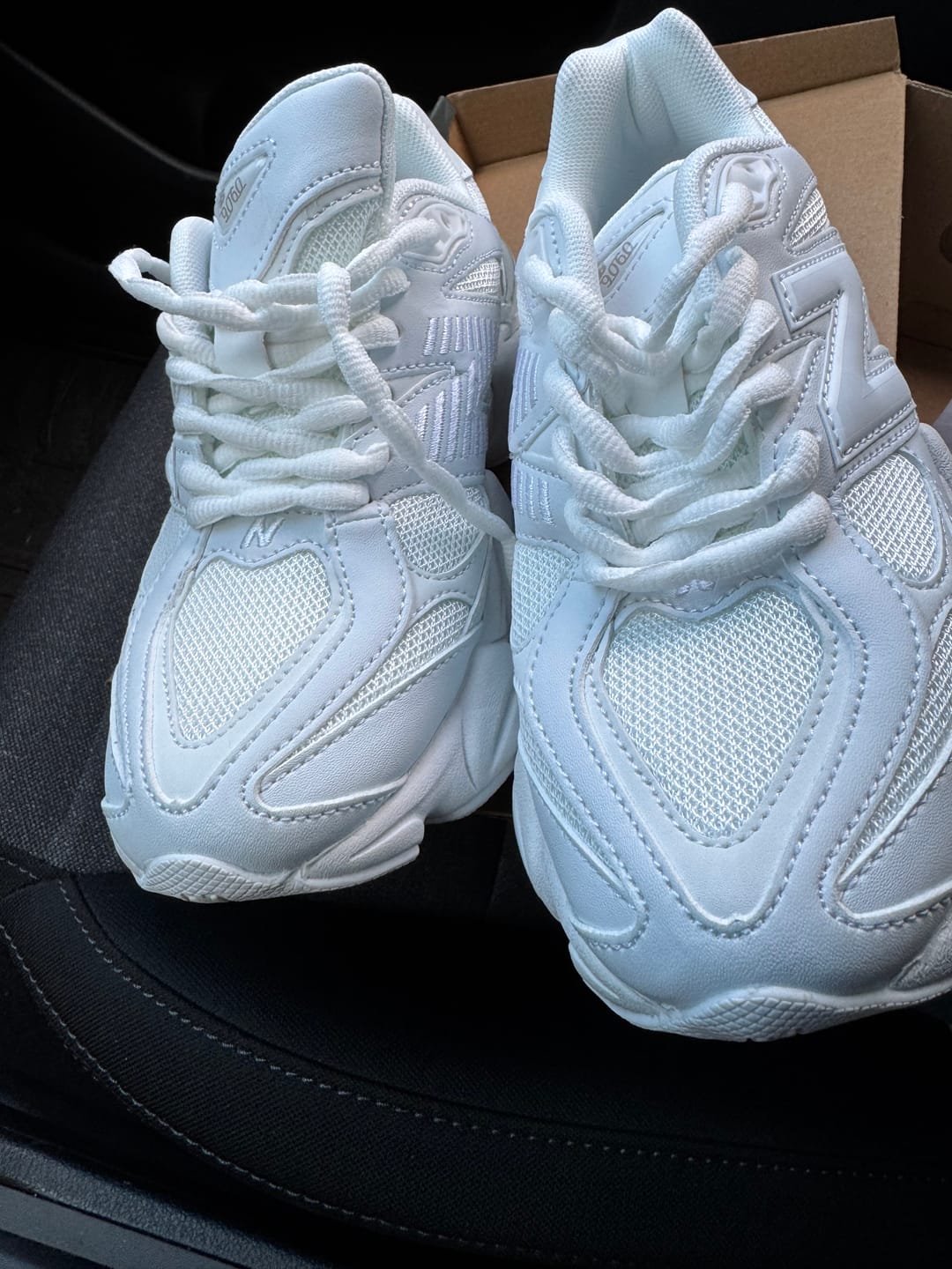 Customer photo review of New Balance 9060