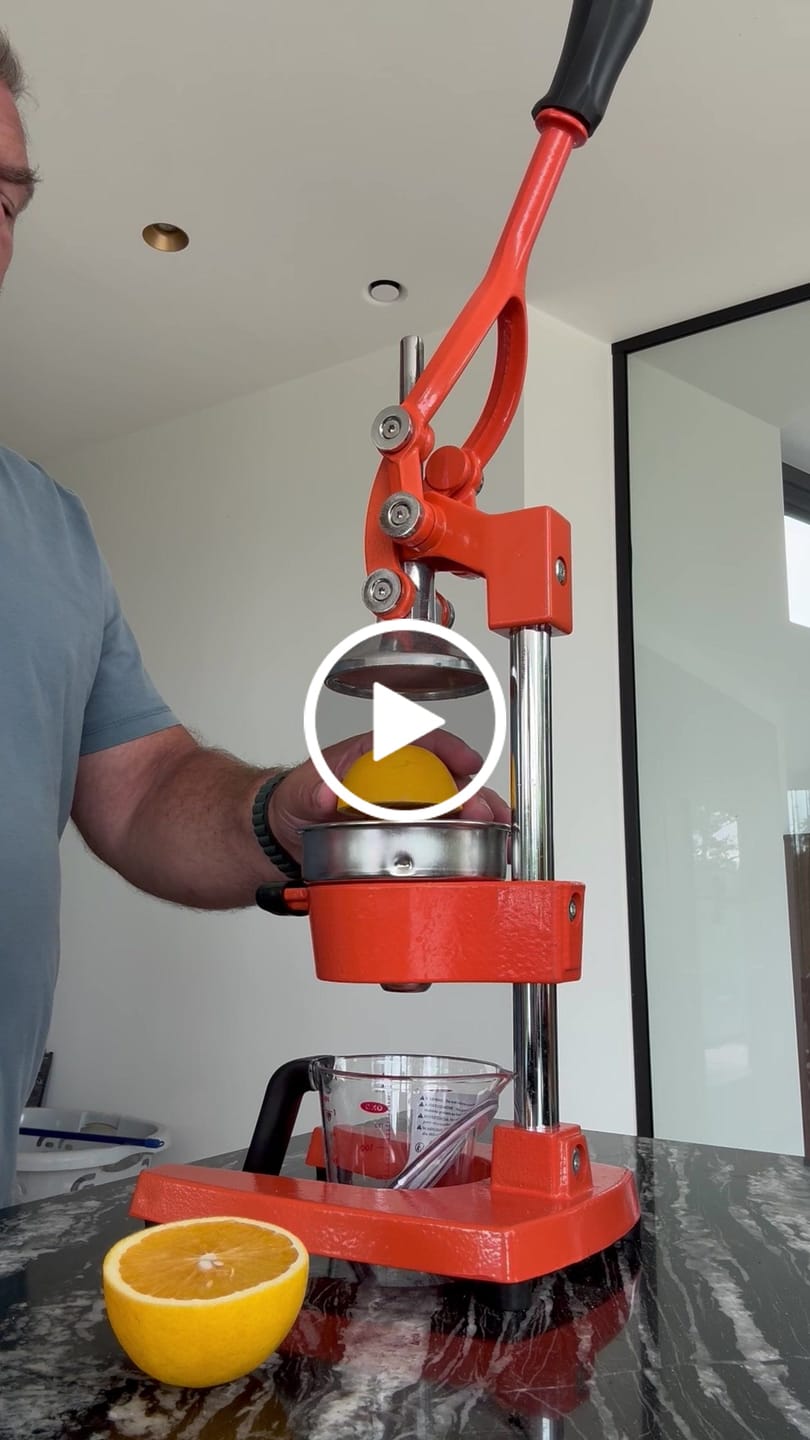 Customer video review of Cookinglife Citruspers - Gietijzer - Hevelmodel - Oranje