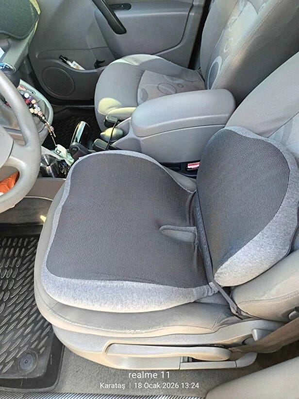Customer photo review of Pillowen Ergonomik Ofis ve Araç Oturma Yastığı Visko Ortopedik Sırt Destek Minderi