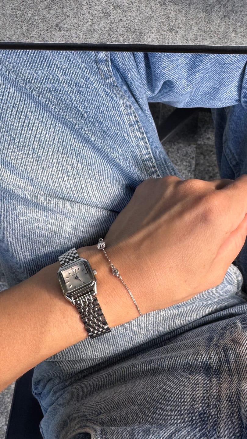 Customer photo review of Macy Petite Silver White