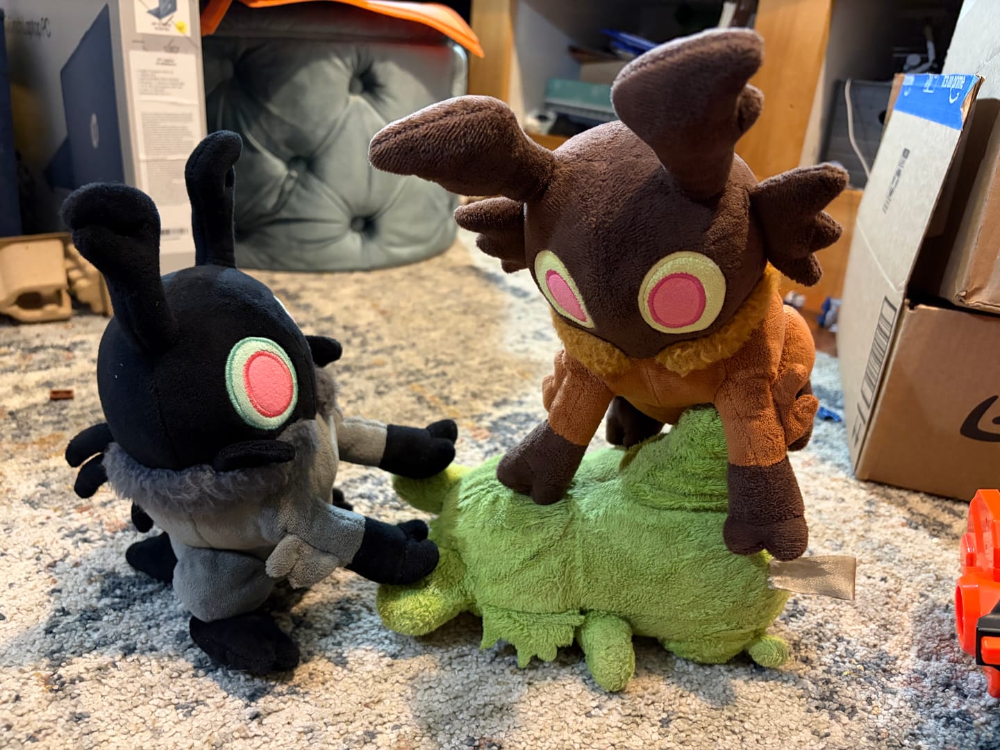 Customer photo review of Rain World - Brown Scavenger Plush
