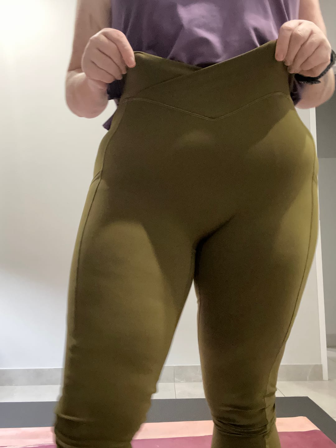 Customer photo review of The Sporty Legging - Olive