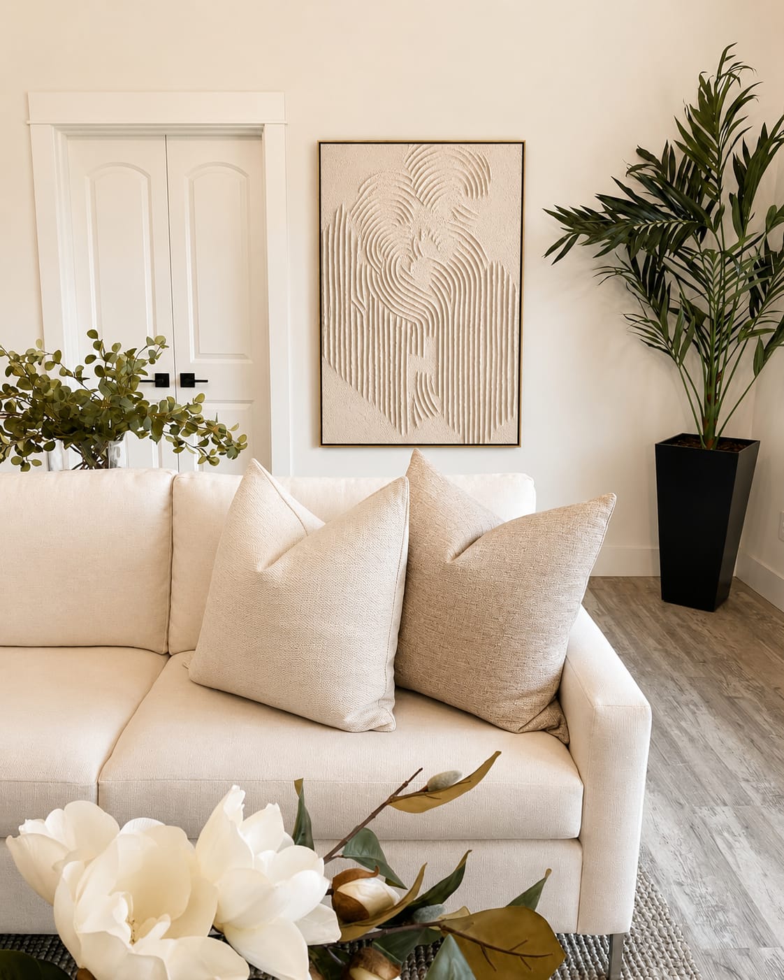Customer photo review of “Silent Arches” – White Wabi Sabi Textured Abstract Oil Painting