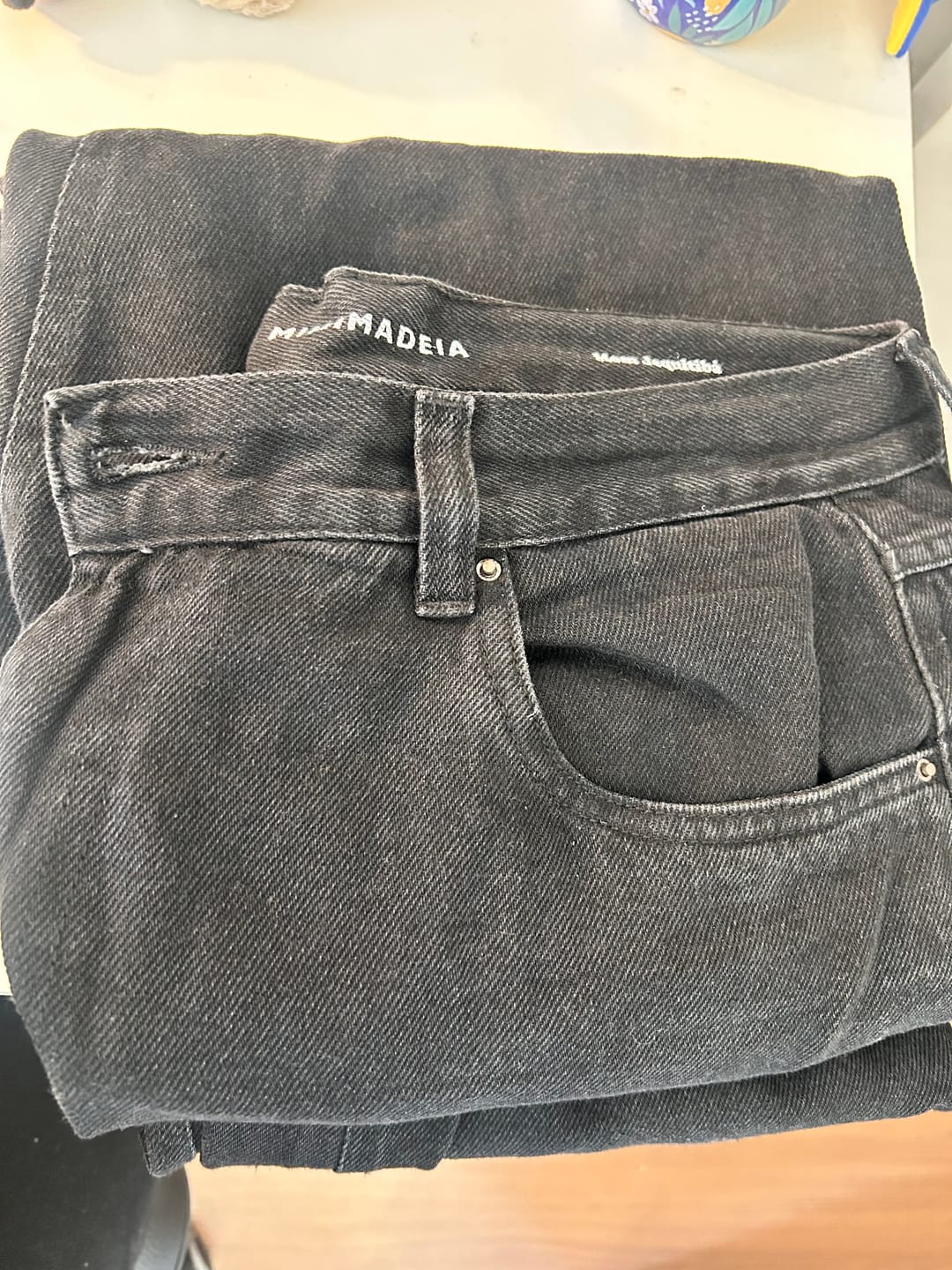 Customer photo review of Calça Jeans Mom Jequitibá Preta