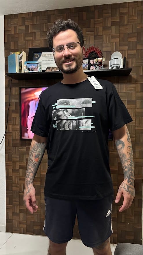 Customer photo review of Camiseta Personalizada OLHARES DOS FILHOS (Até 6) - Algodão 100%