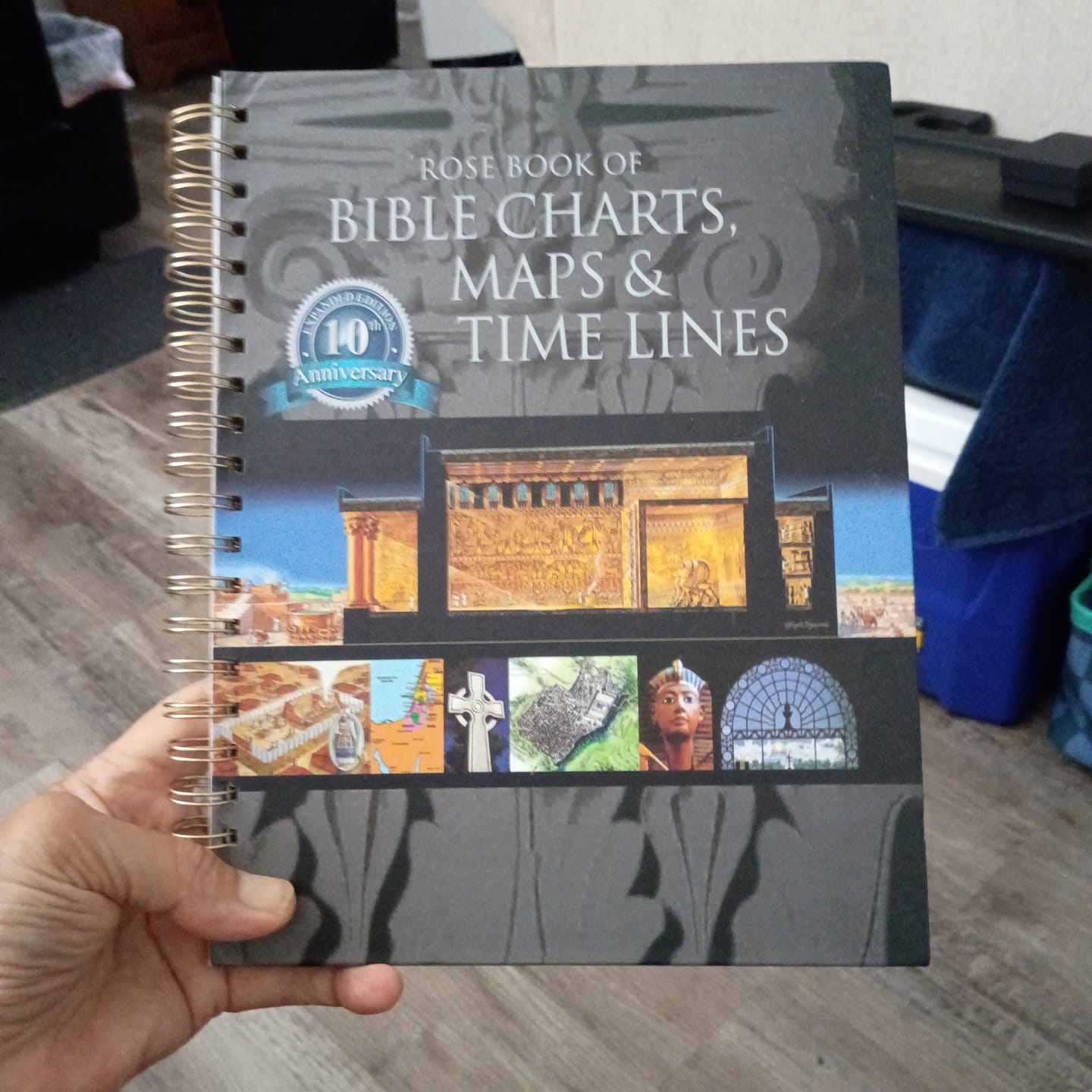 Customer photo review of Book of Bible Charts, Maps, and Time Lines