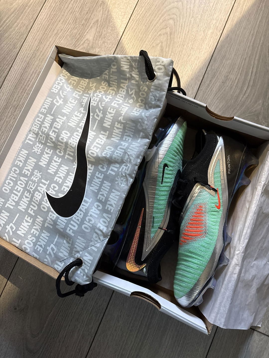 Customer photo review of Phantom 6 Low Elite SG Scary Good