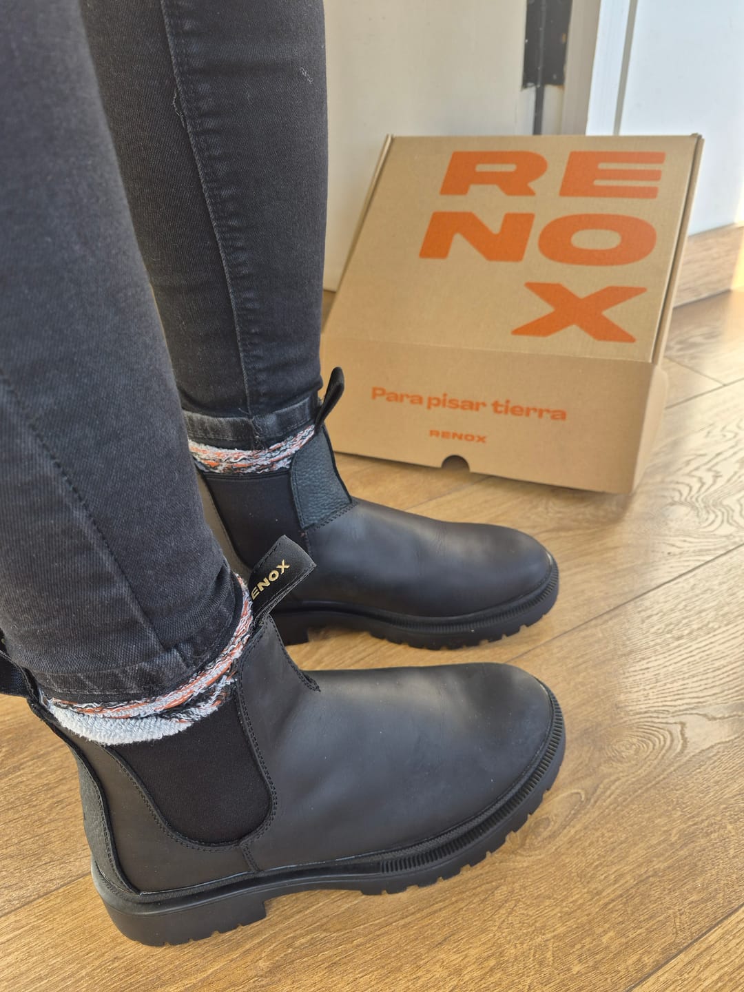 Customer photo review of Botín Original 2 Negro Rústico Mujer