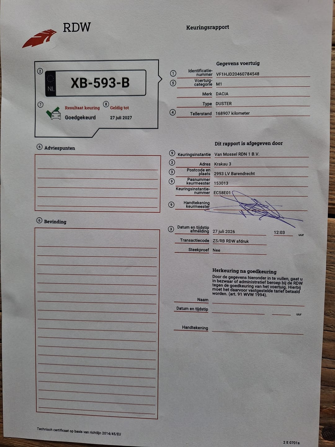 Customer photo review of Saturatiemeter / bloedzuurstofmonitor / saturatiemeter voor vingers / met OLED-display / professioneel en zeer nauwkeurig / ideaal voor gezinnen, ouderen en ziekenhuizen