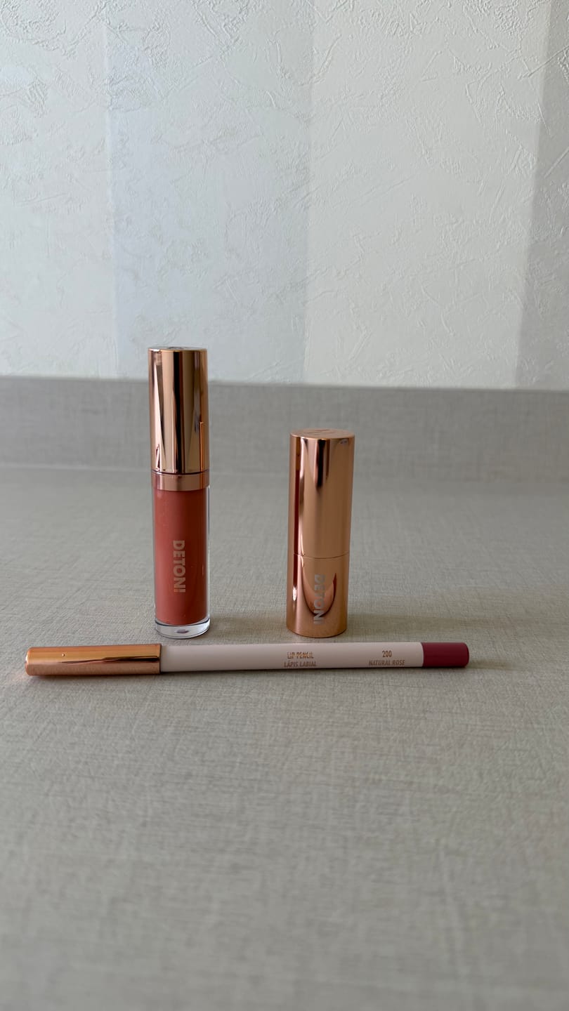Customer photo review of LIP COMBO ANA PAULA SIEBERT | GANHE PENCIL SHARPENER