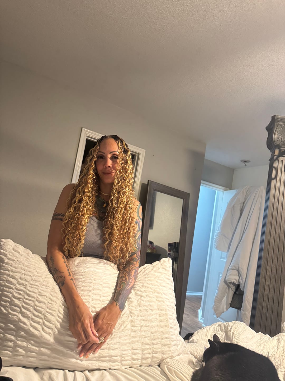 Customer photo review of #T1B/27/30/613 Ombre Blonde Loose Deep Wave Feather Crochet