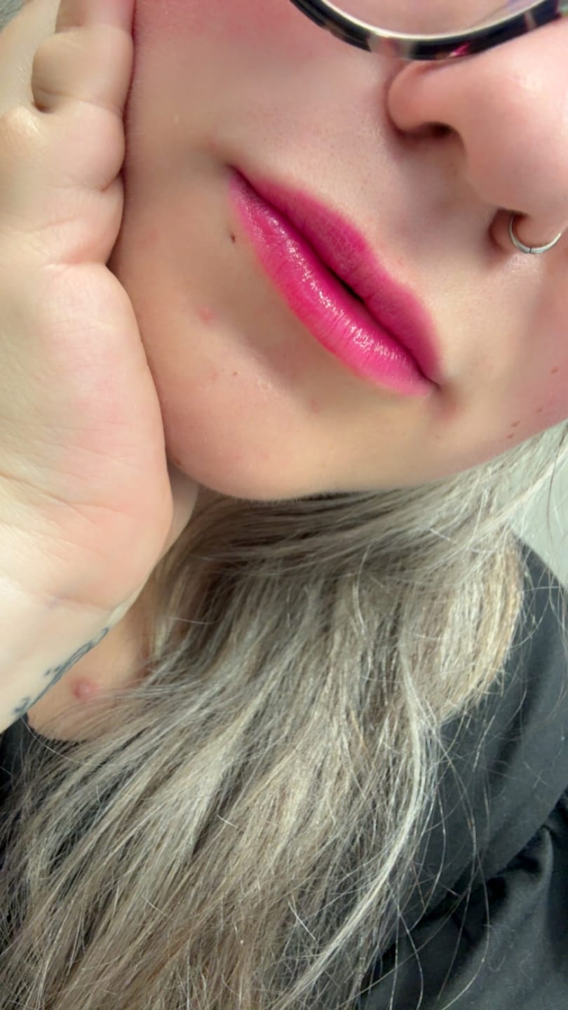 Customer photo review of Bold Color Changing Tinted Lip Oil