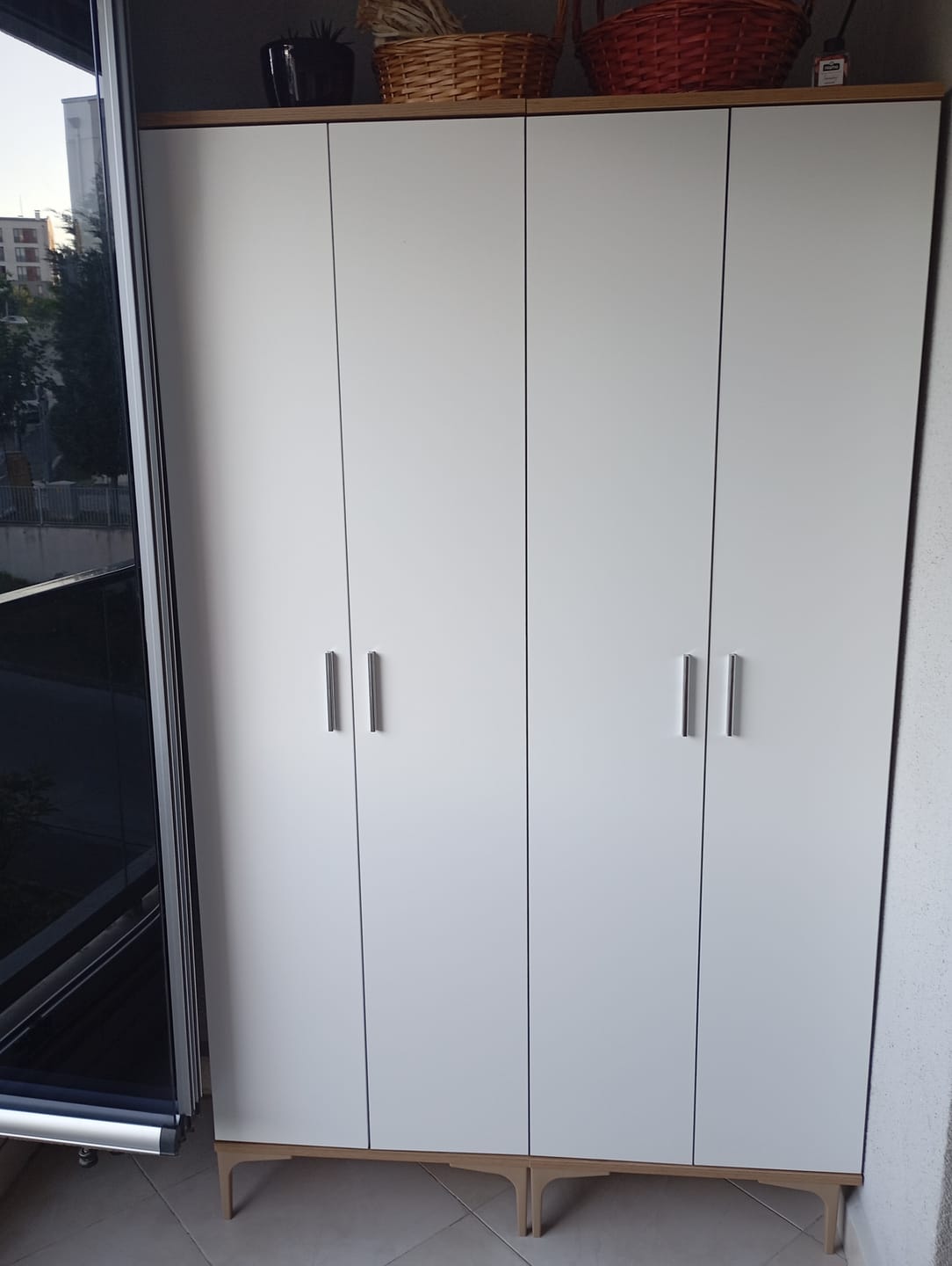 Customer photo review of Rani JE102 Çok Amaçlı Dolap 2 Kapaklı 7 Raflı Banyo Kiler Mutfak Dolabı Sepet Ceviz - Beyaz