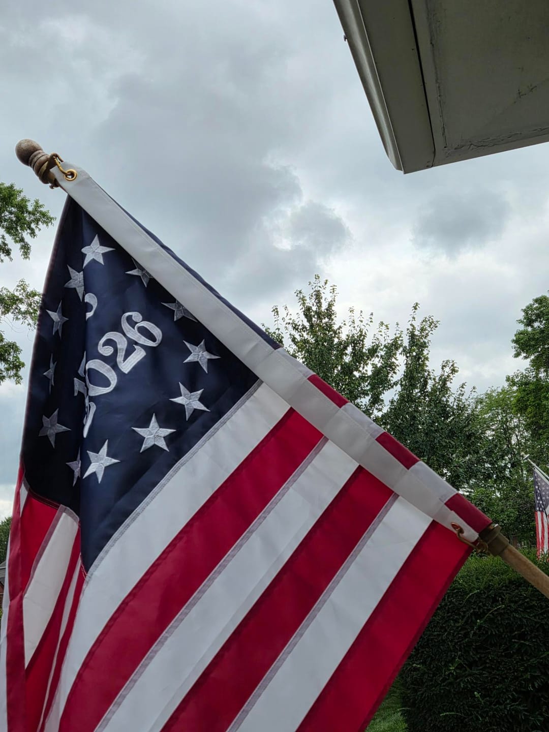 Customer photo review of Non-Tangle Flagpole Spinners